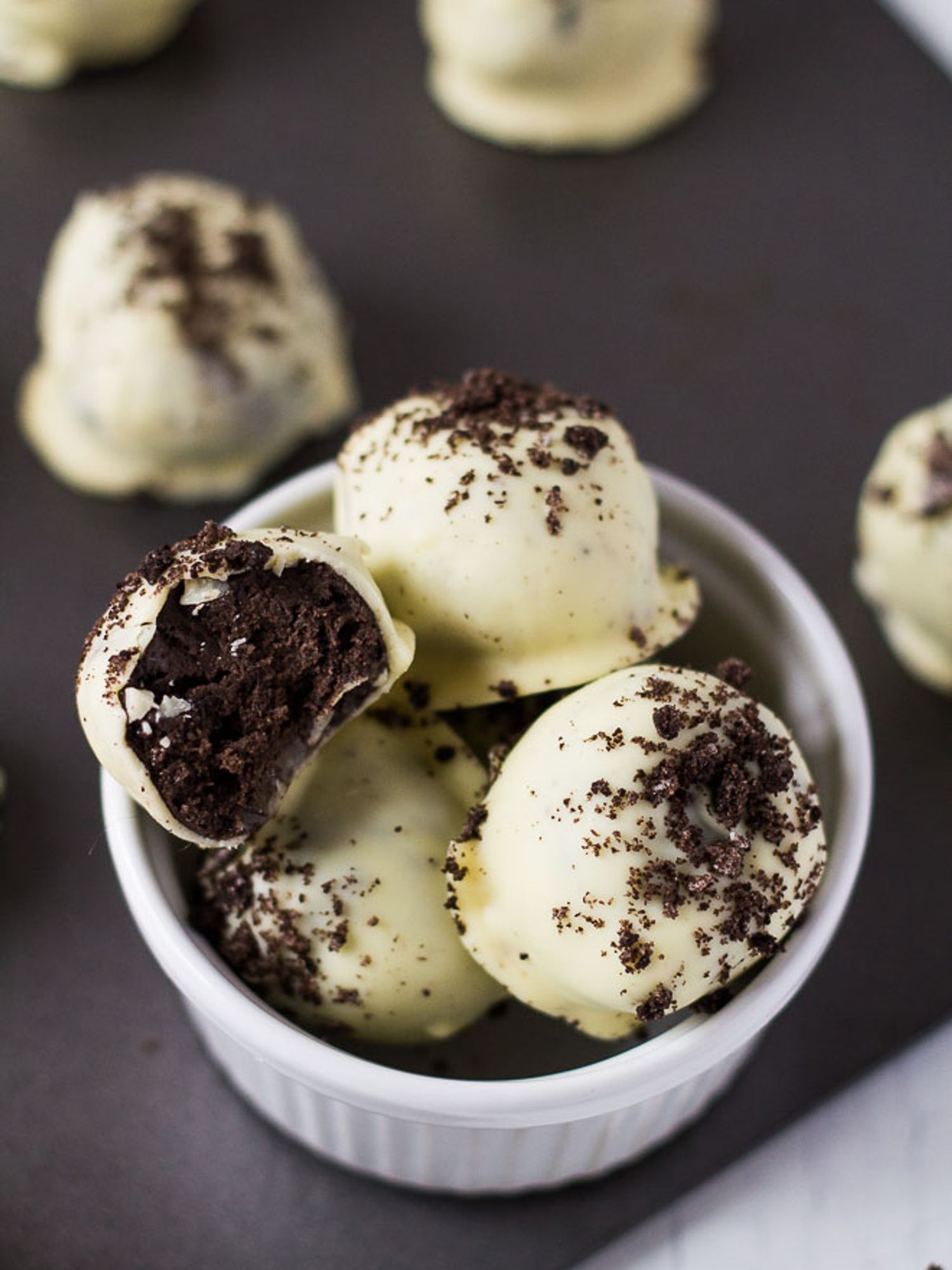 White Chocolate Oreo Truffles Recipe - My Recipe Magic