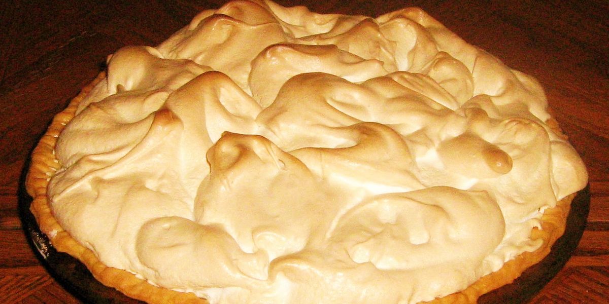 Banana Meringue Pie Recipe - My Recipe Magic