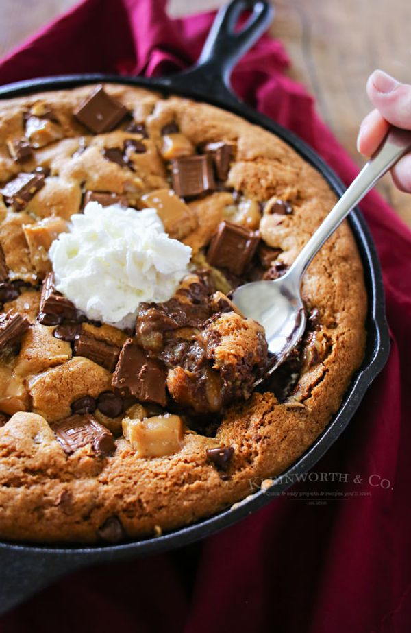 Salted Caramel Cookie Skillet