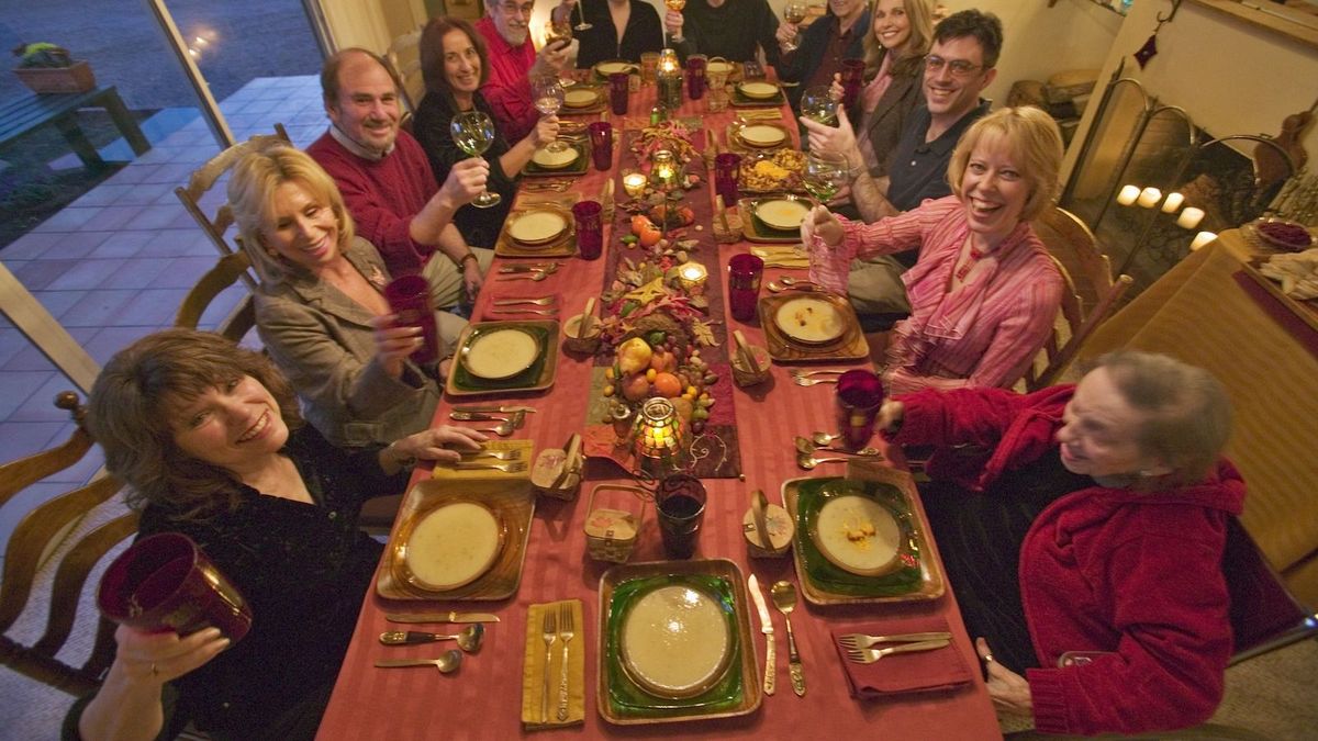 5 Drinking Games I Dare You To Play With Your Family On ...