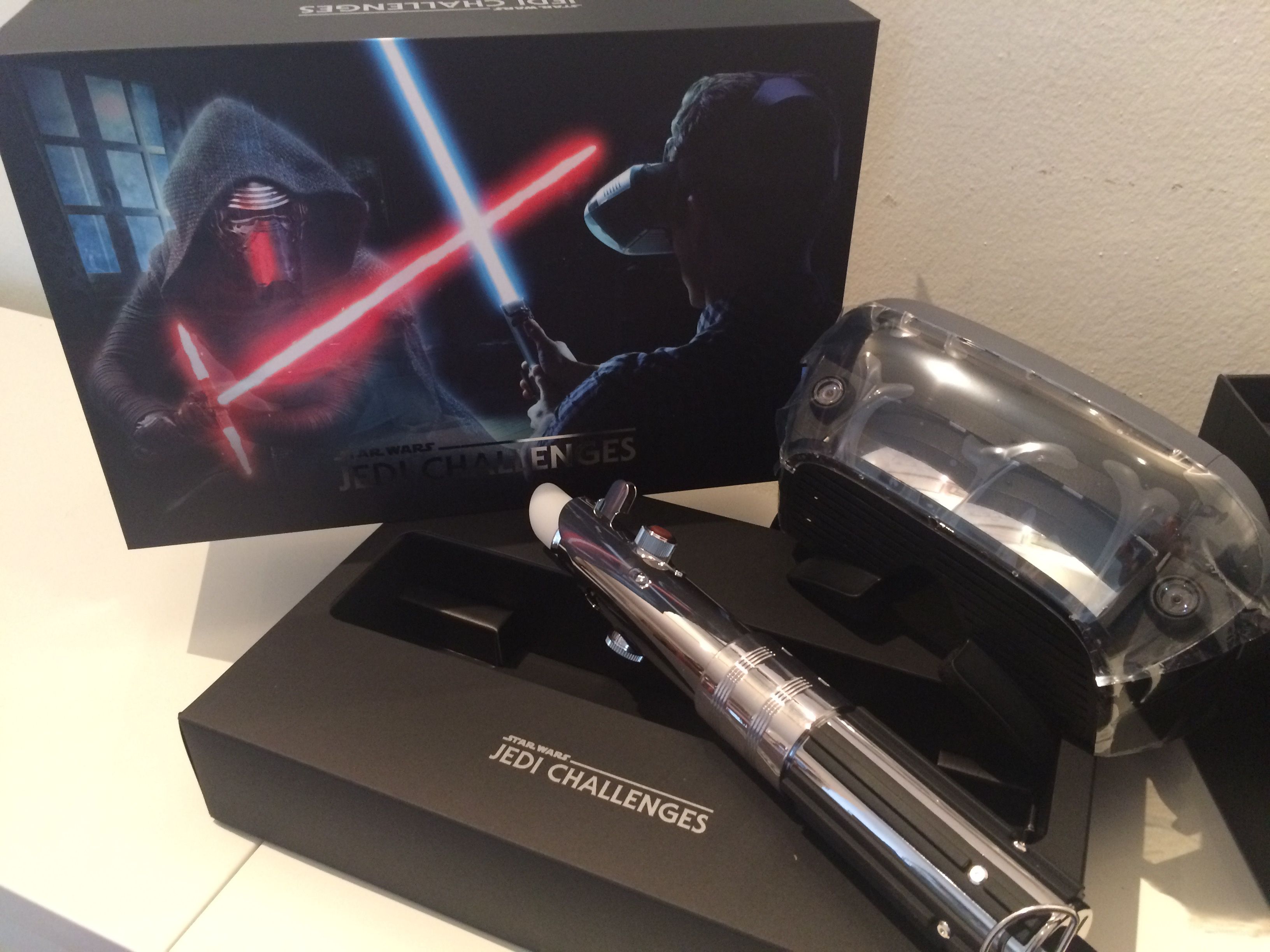 Star Wars Lightsaber toy review: Lenovo trains you as a Jedi 