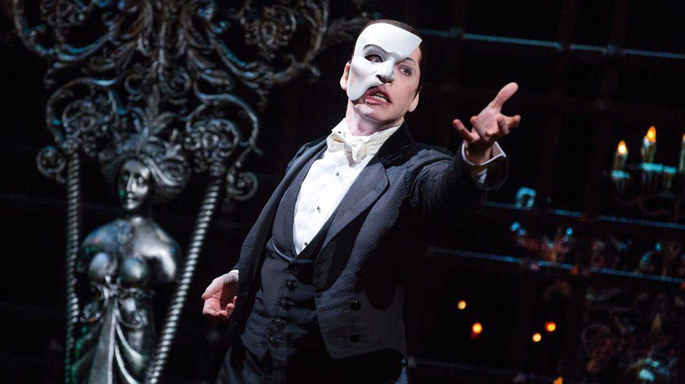 how long is the phantom of the opera broadway show