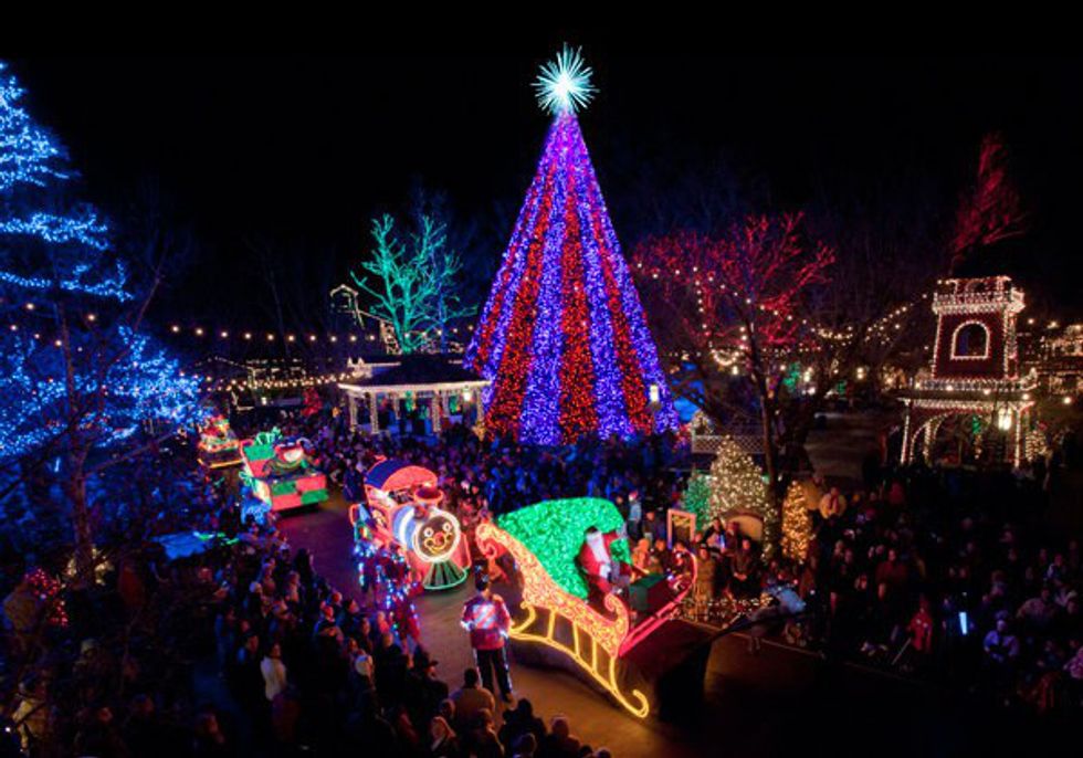 6 Must See Christmas Light Shows in Georgia