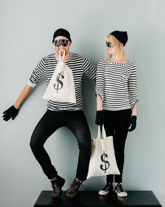 12 Perfect Last Minute Halloween Costumes