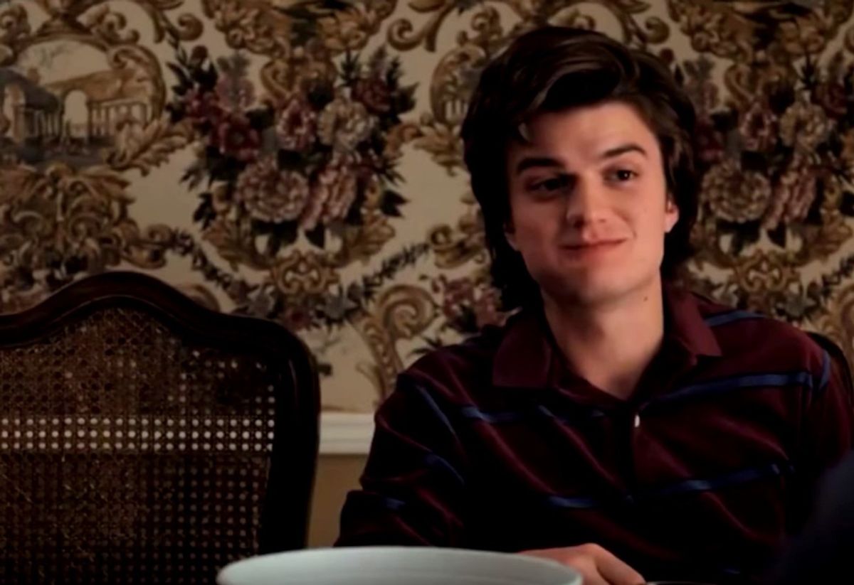 We Need To Talk About Steve Harrington's Glow-Up In 'Stranger Things 2'