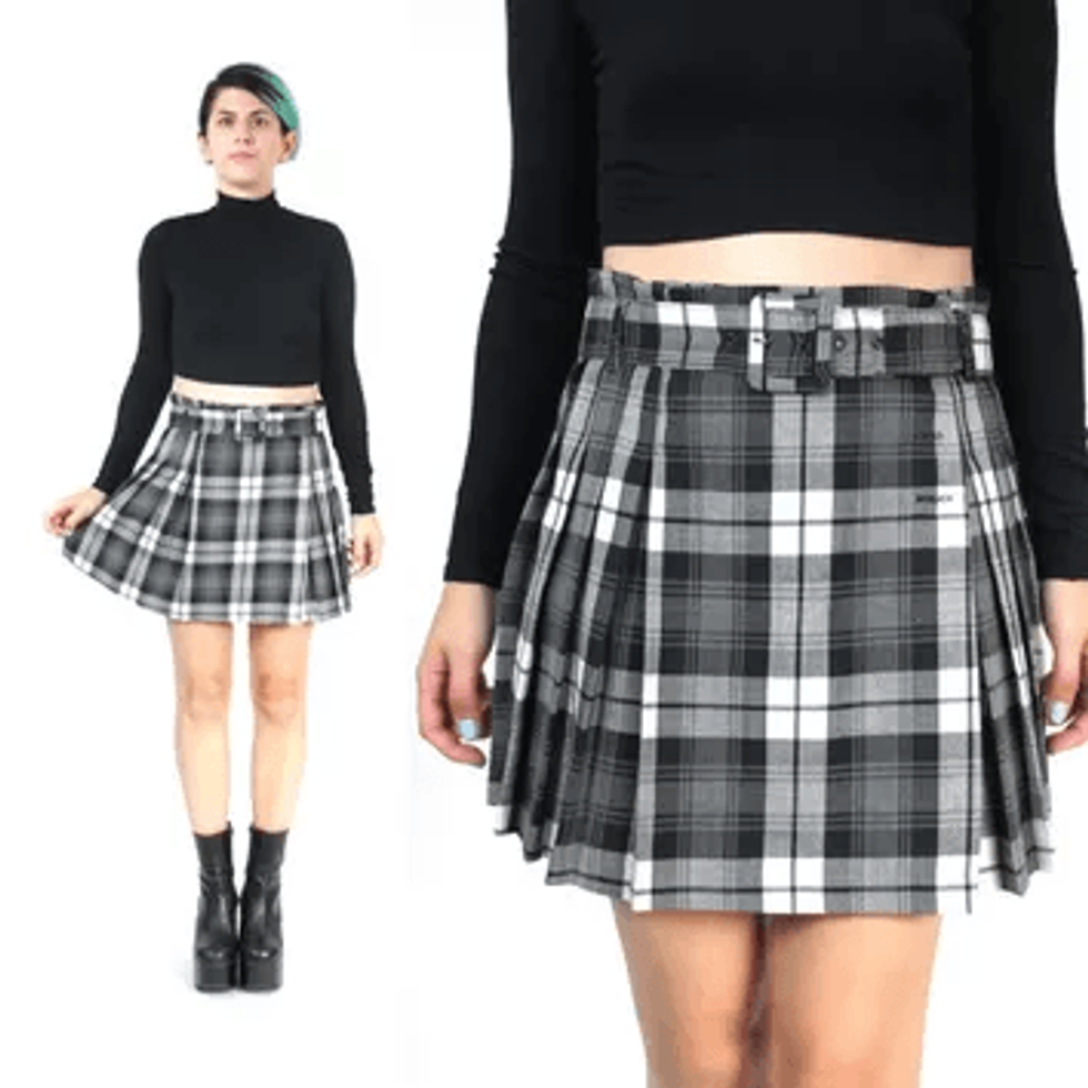 Popular 90’s Outfits That You Totally About