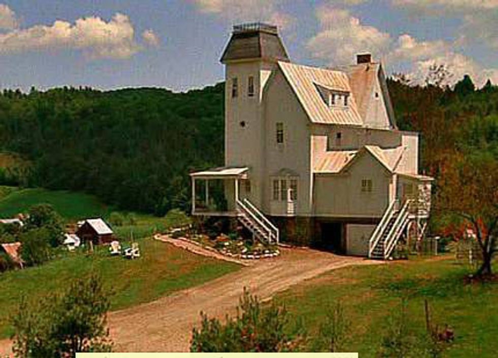 11 Places to Visit Based On Your Favorite Fall And Halloween Movies