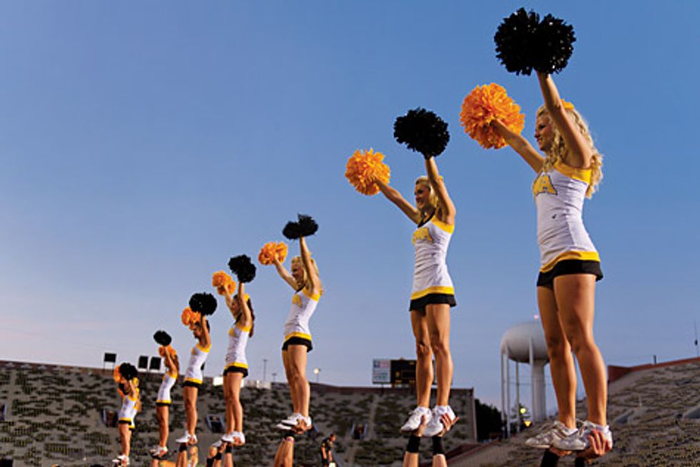 The Top 20 Midwest College Cheerleading Teams