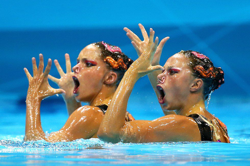 10-struggles-of-being-a-synchronized-swimmer