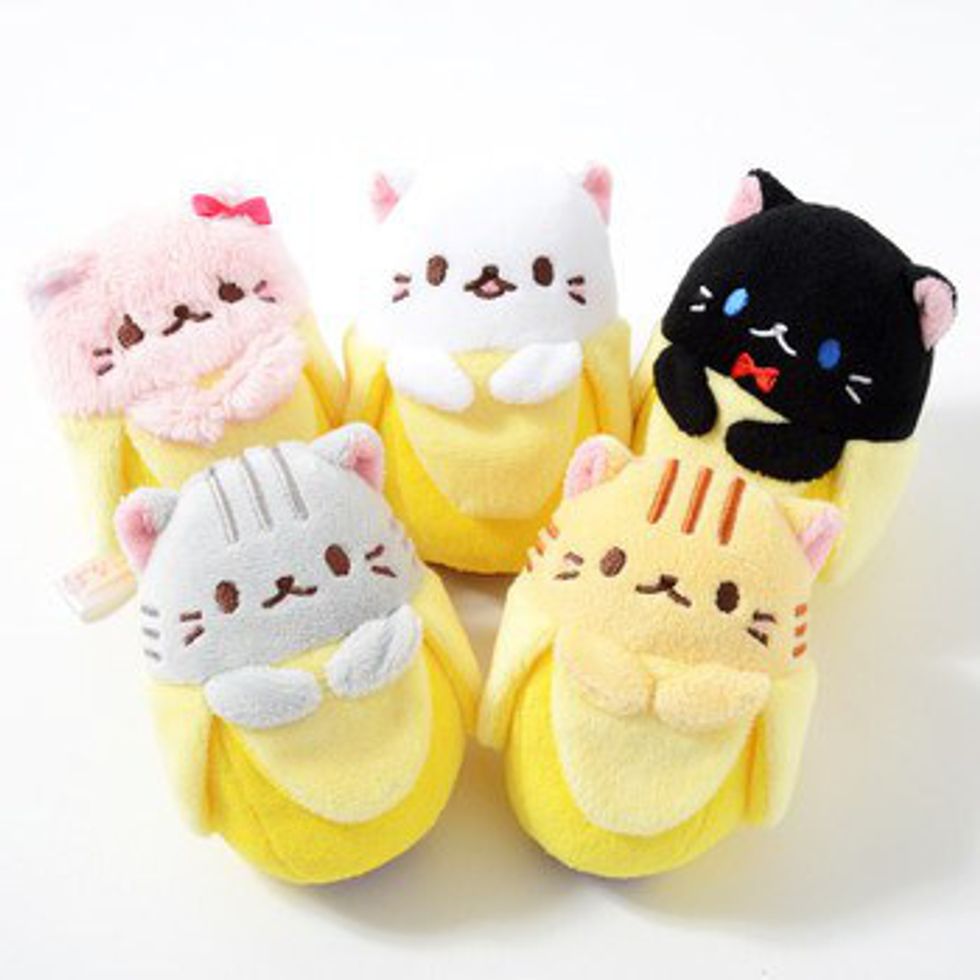 “Bananya” — The Kitty Banana Craze That's Sweeping the Nation