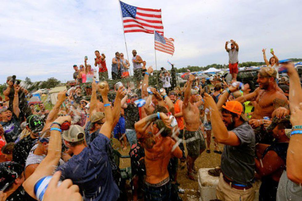 5 Reasons Why Country Concerts Are The Best Concerts