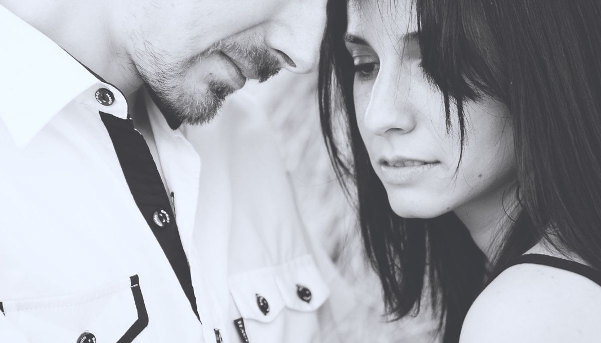 I'm A Girl, But I Suck At Being A 'Girlfriend'
