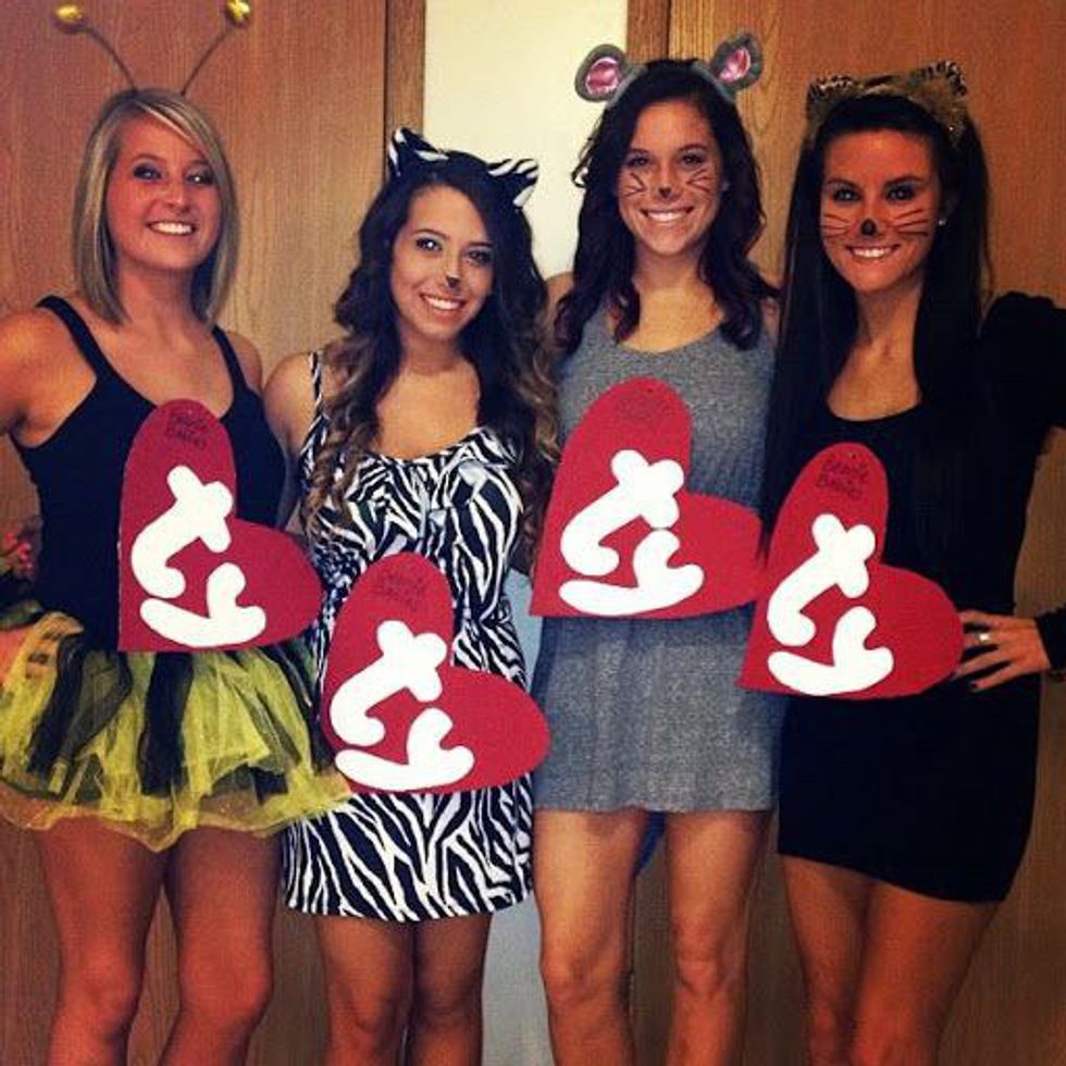 20 Basic Halloween Costumes For Your Basic Group Of Friends