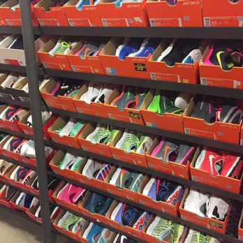 nike outlet assembly row