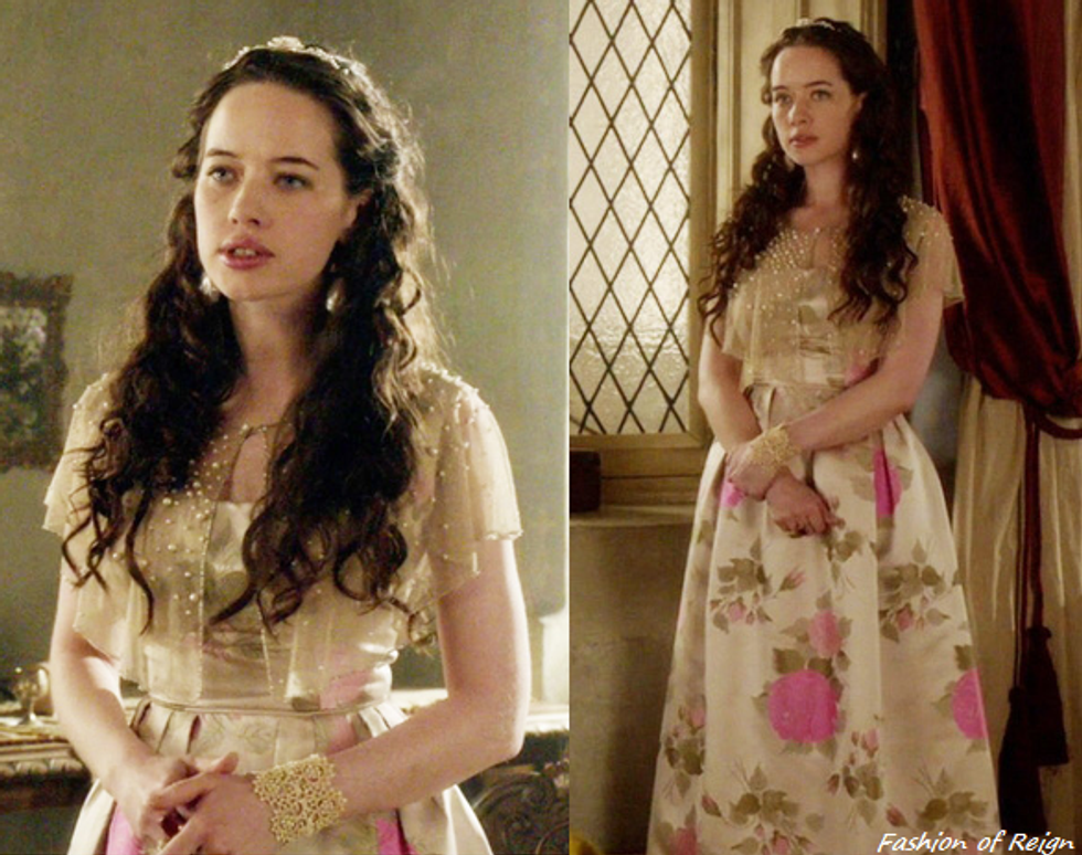 The Best Outfits From Reign