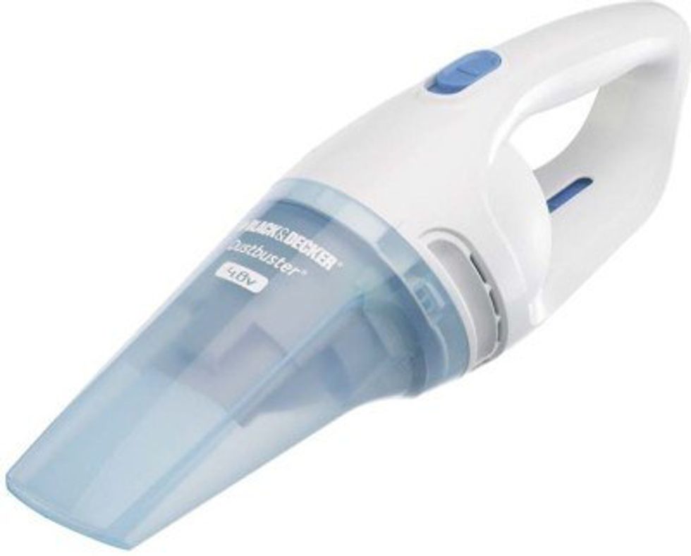 7 Tips for Keeping Your College Dorm Clean