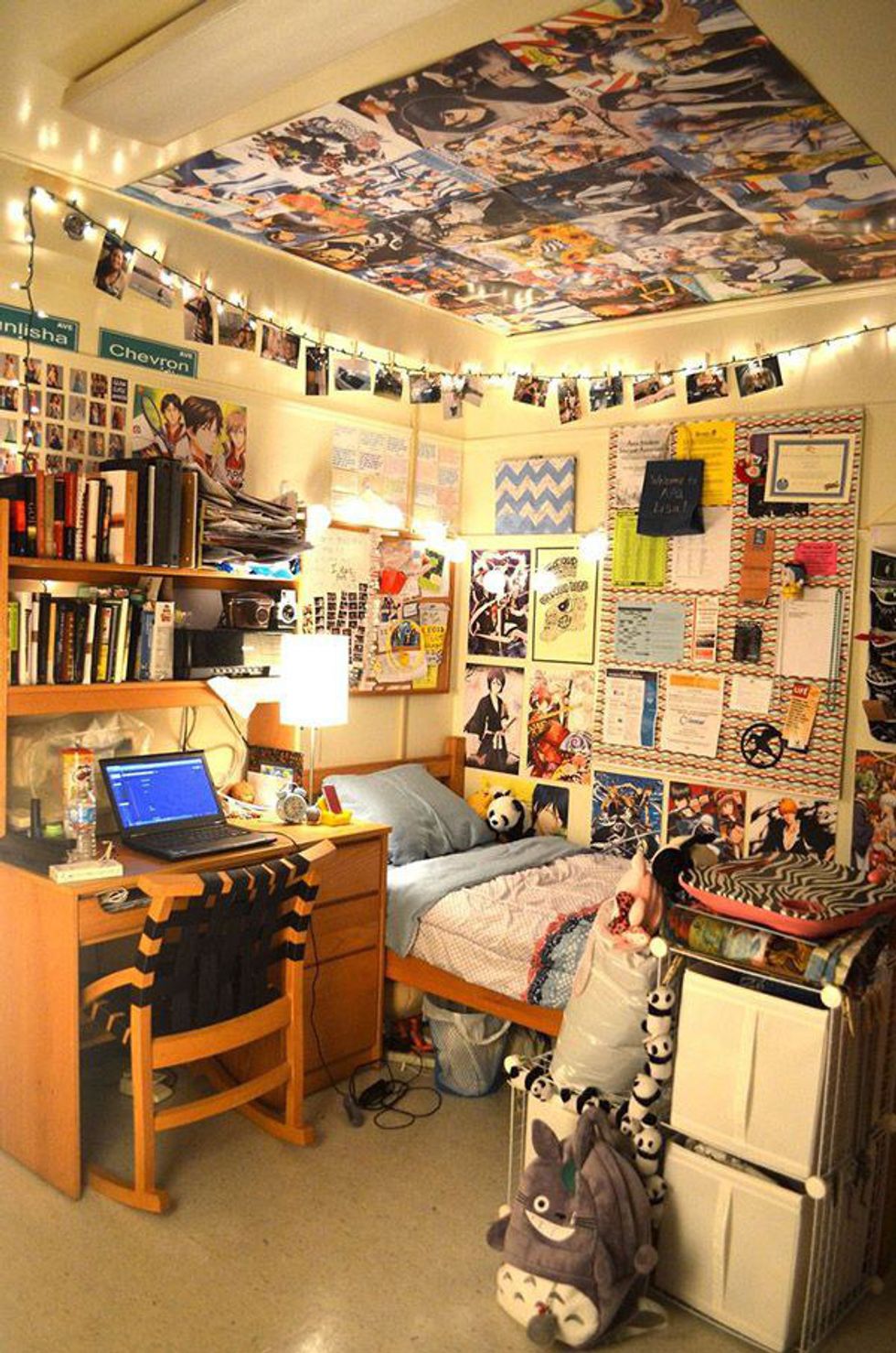 15 Ways To Display Pictures In Your Dorm