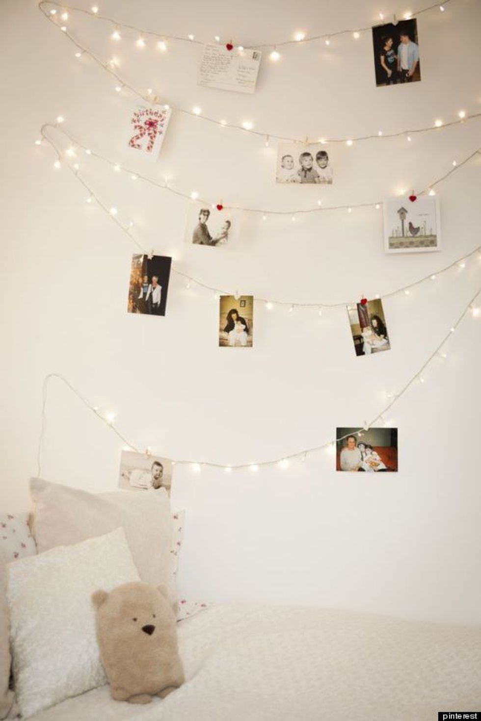 15 Ways To Display Pictures In Your Dorm