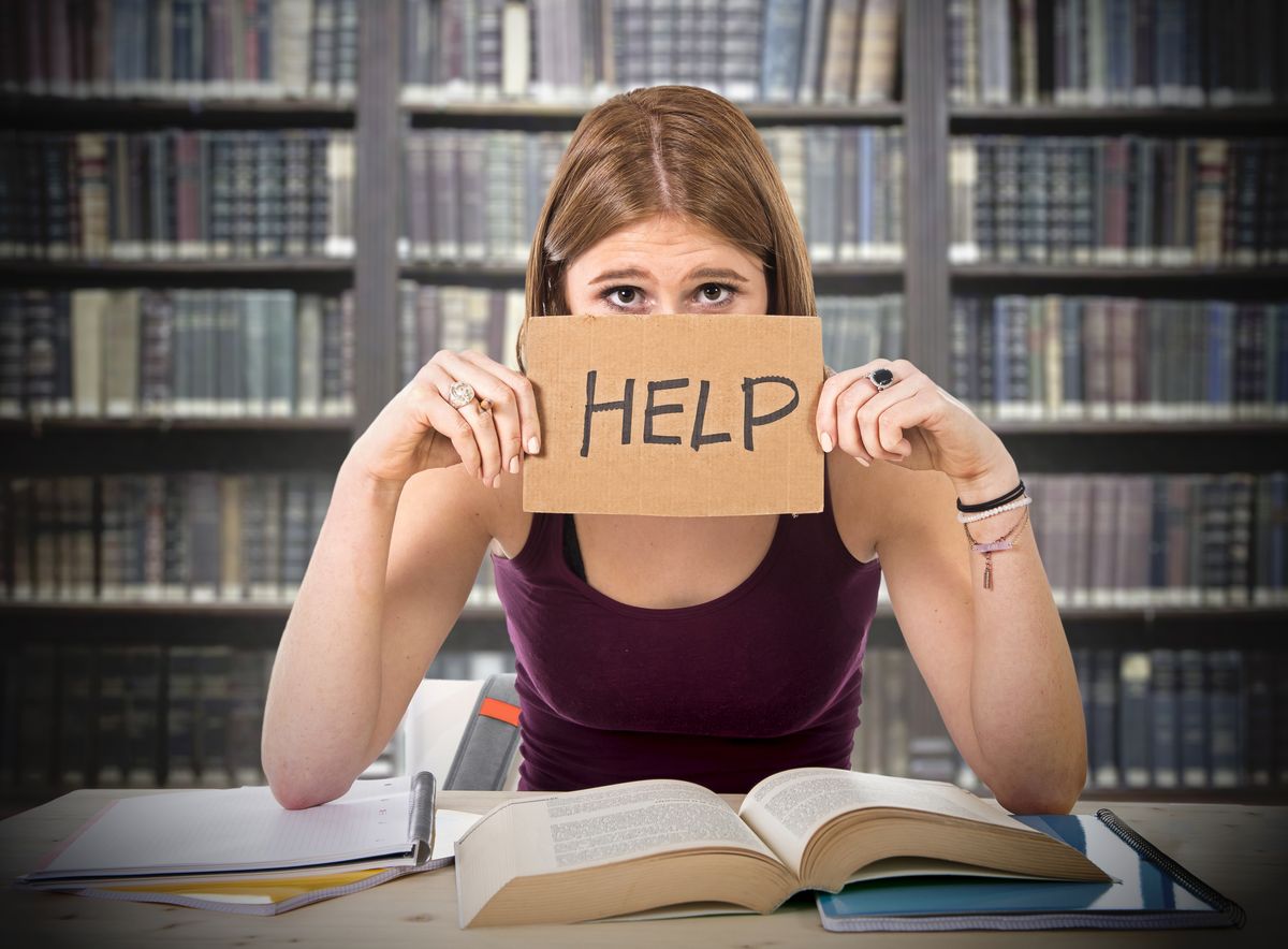 8 Feelings Every Senior In College Has