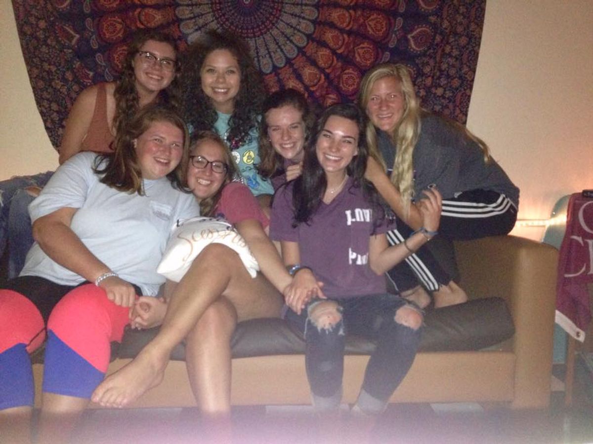 7 Lessons I've Learned From Living With 7 Roommates