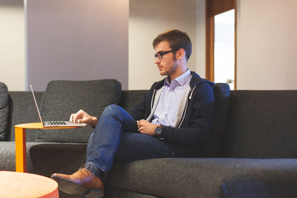 College Students: Here’s 10 Work at Home Jobs You Can Do