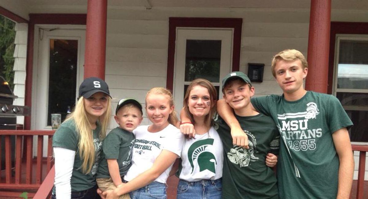 25 Things People With 5+ Siblings Know To Be True