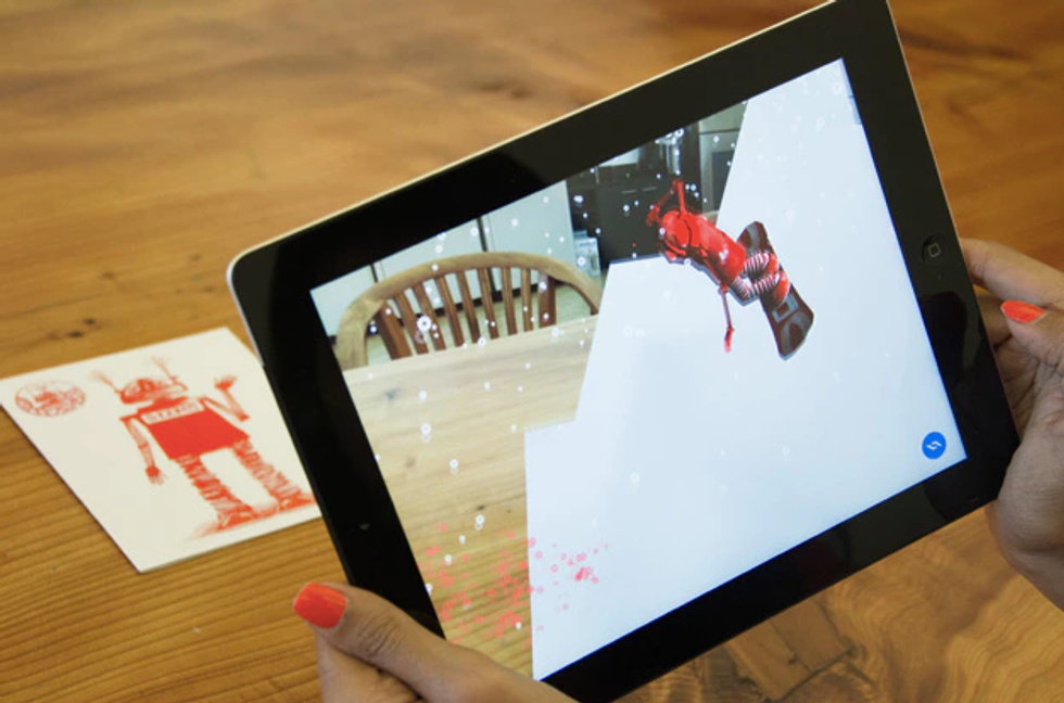 Scan and play a greeting with Gizmo Greeting cards