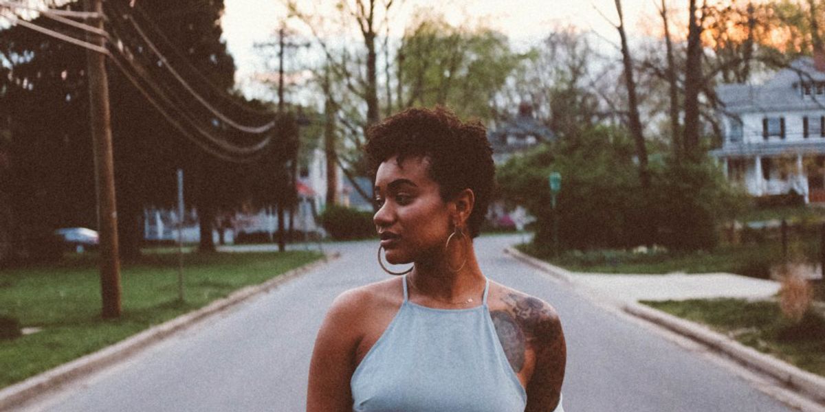Good Vibes Only: Alex Elle Teaches Us About Balance, Finding Peace, & Letting Go Of Negativity