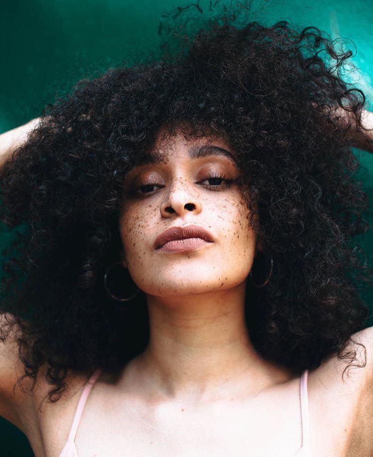11 Beautiful Black Women With Freckles picture