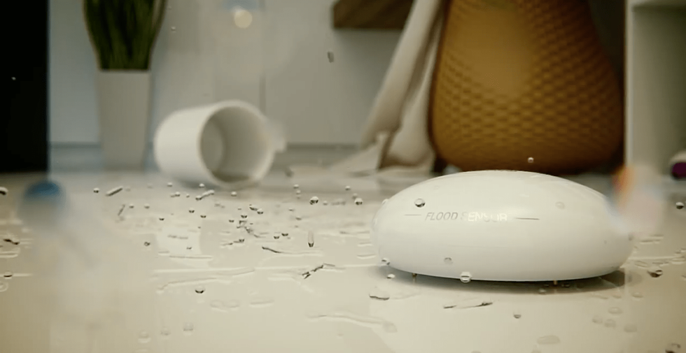 Fibaro sits on the ground with three legs, which happen to be the device's sensors