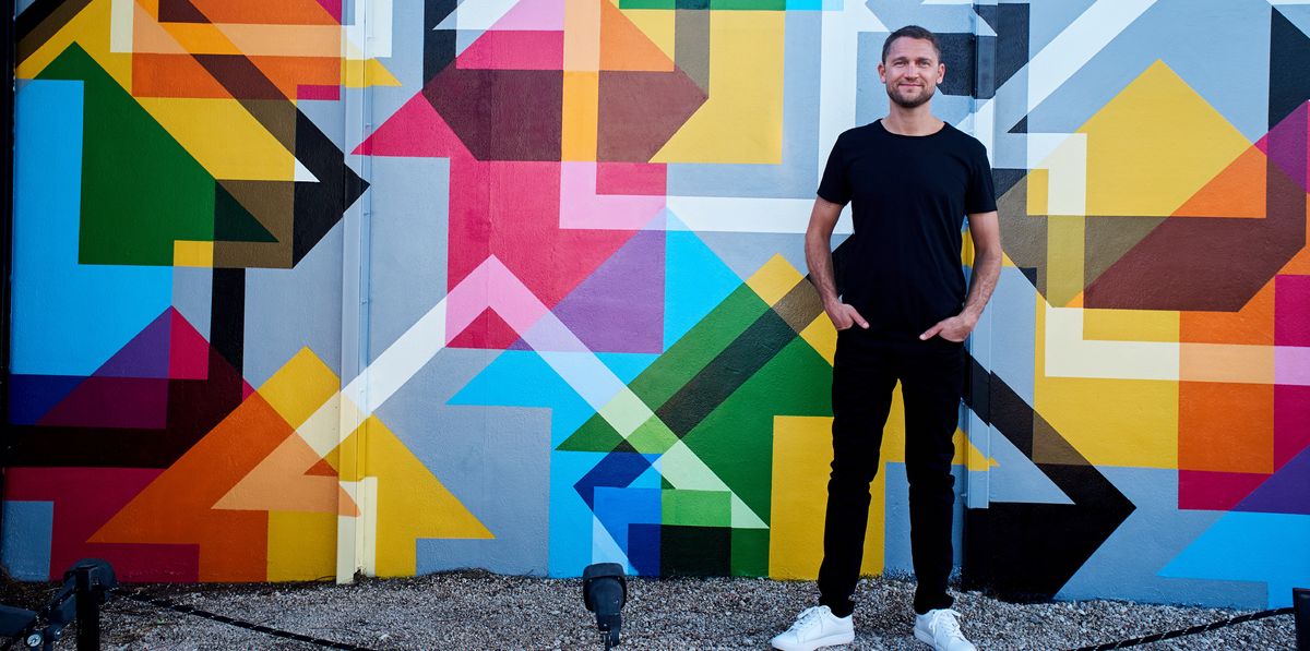 Artist Tavar Zawacki Creates a Mural for Wynwood Walls Art Basel