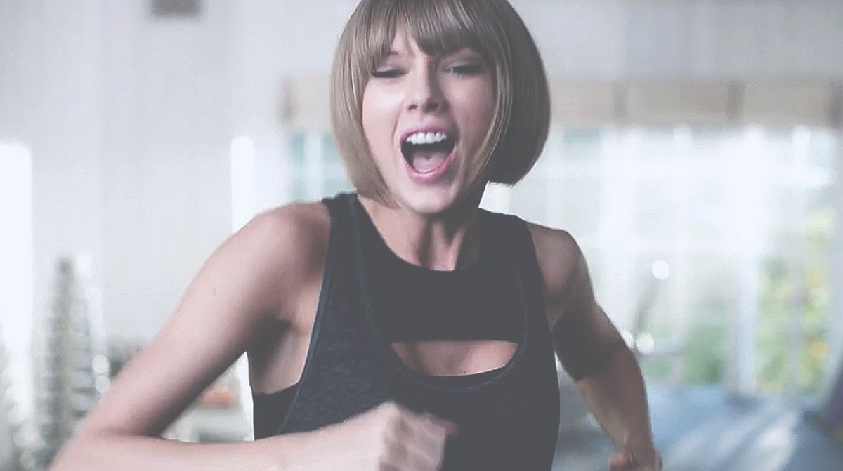 20 Tragically Funny Thoughts Girls Have 'Running' On A College Gym Treadmill