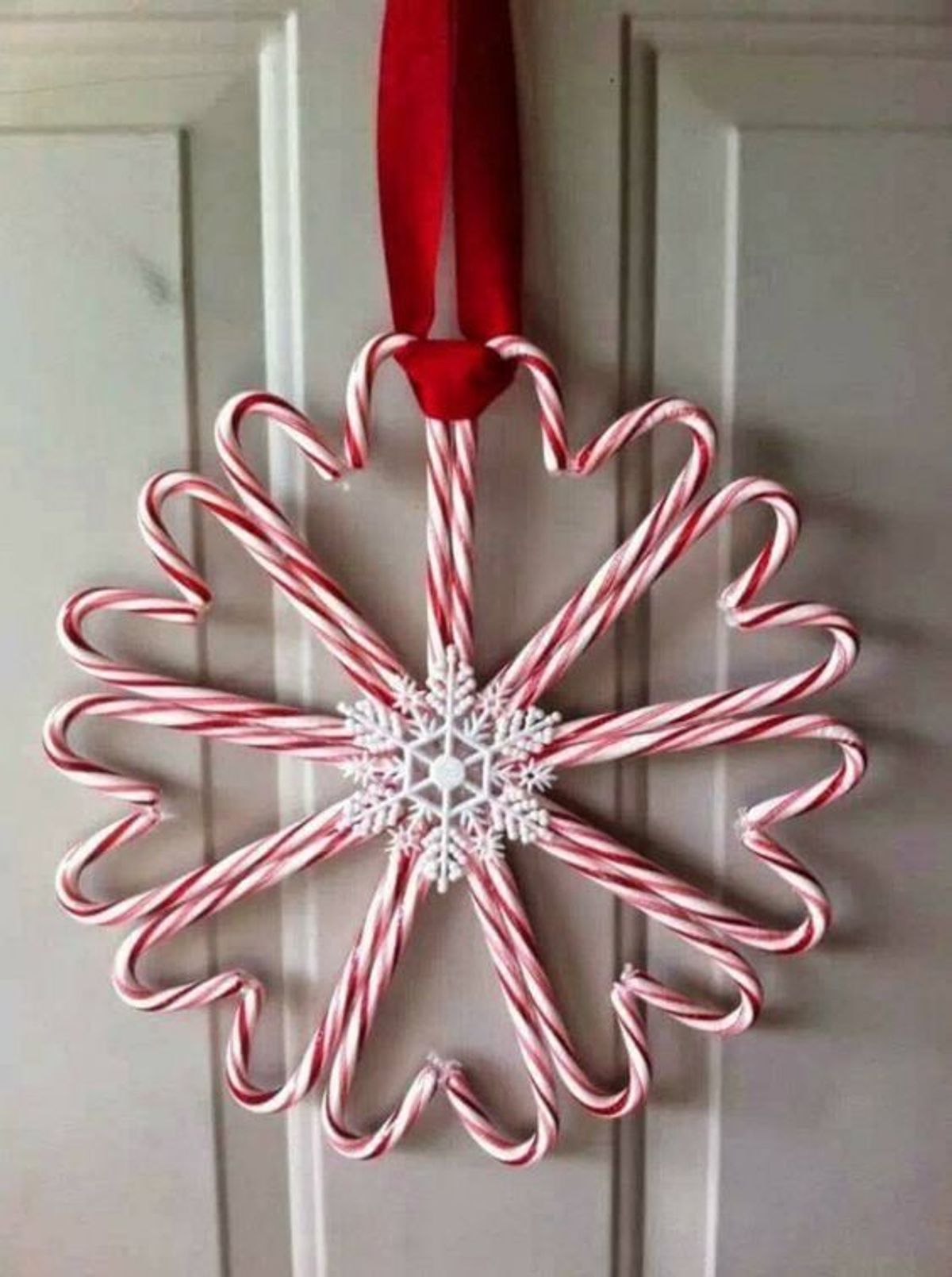 8 Pinterest Christmas Decorations You Need To Do This Year