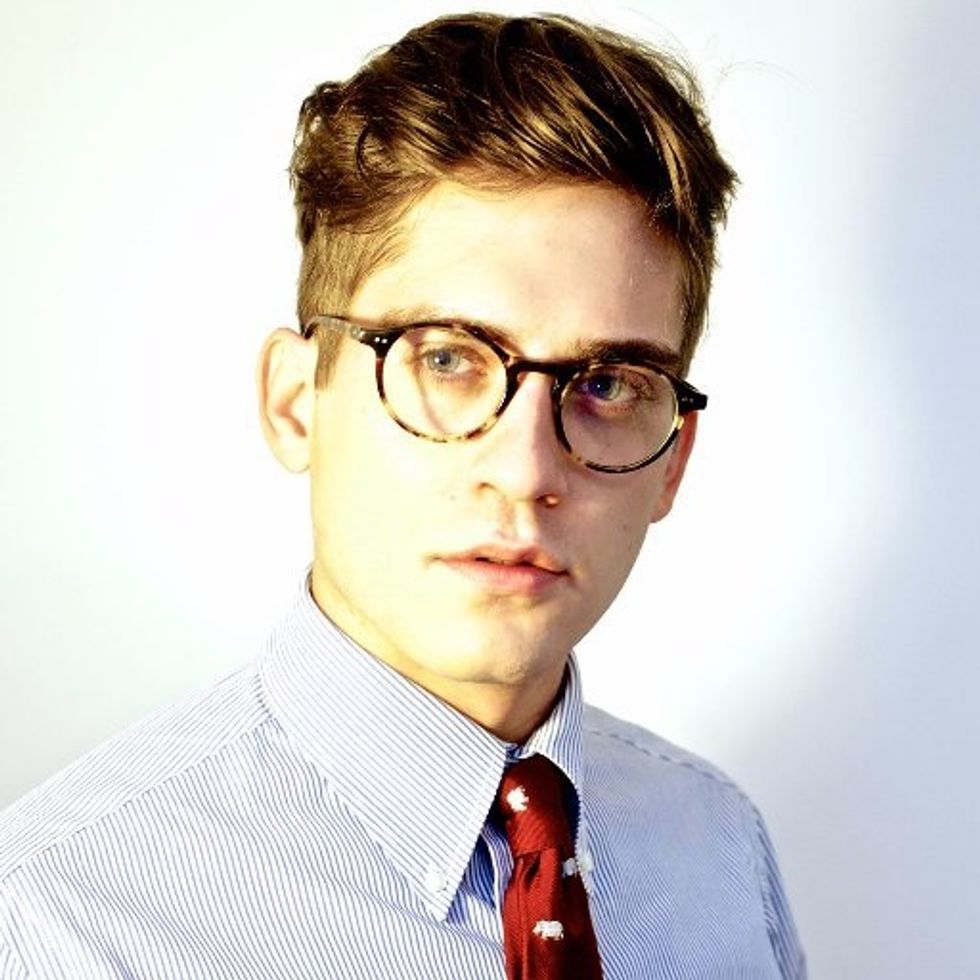 Dipshit Who Went To White House For Gateway Pundit: 'It's OK To Be White' And Also Assault Chicks