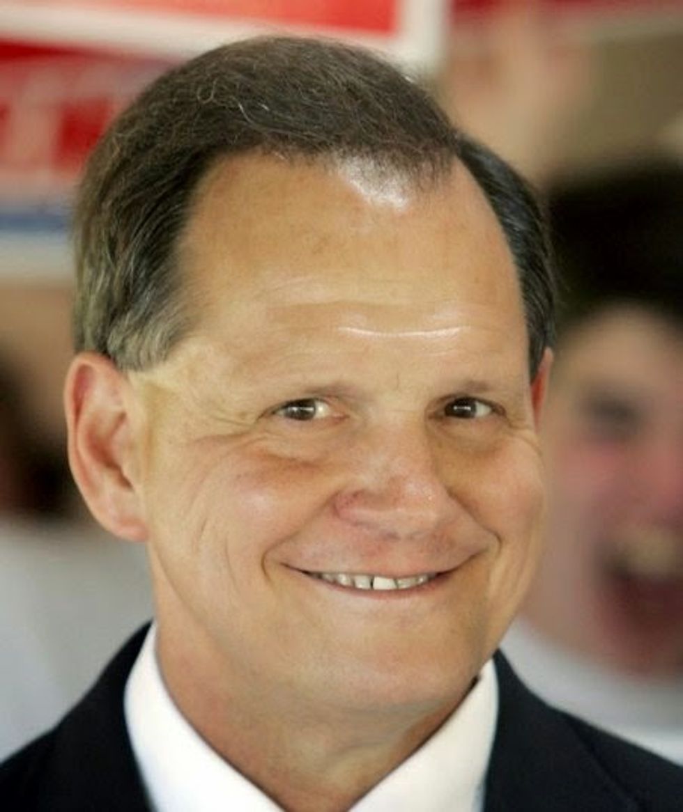 Republicans Agree: 9 Out Of 10 Alabama Children Never Even Seen Roy Moore's Dick!