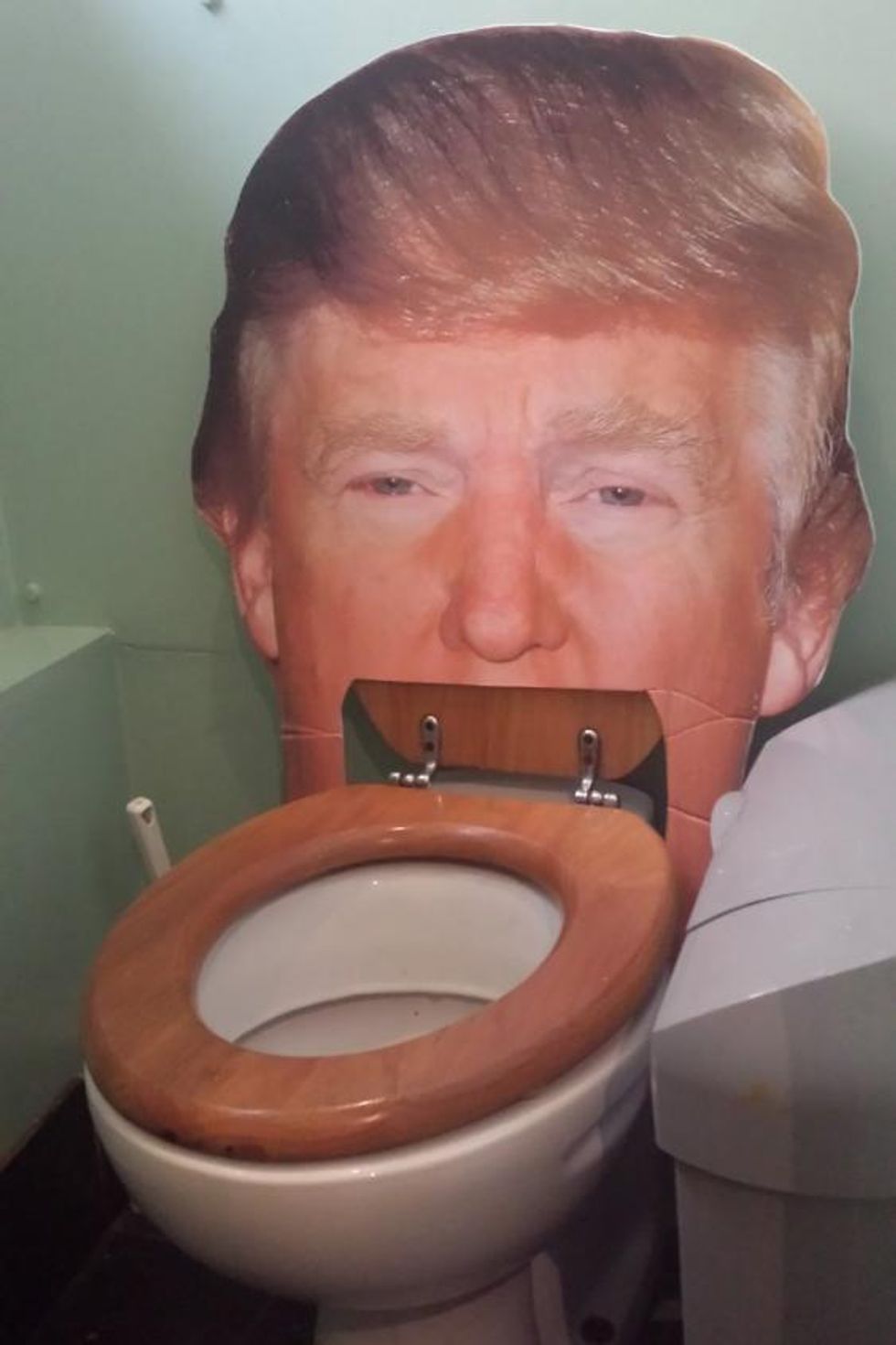 That Intel Briefing Trump Got? Says He Hired Russian Hookers To Pee On Each Other. Same Old!