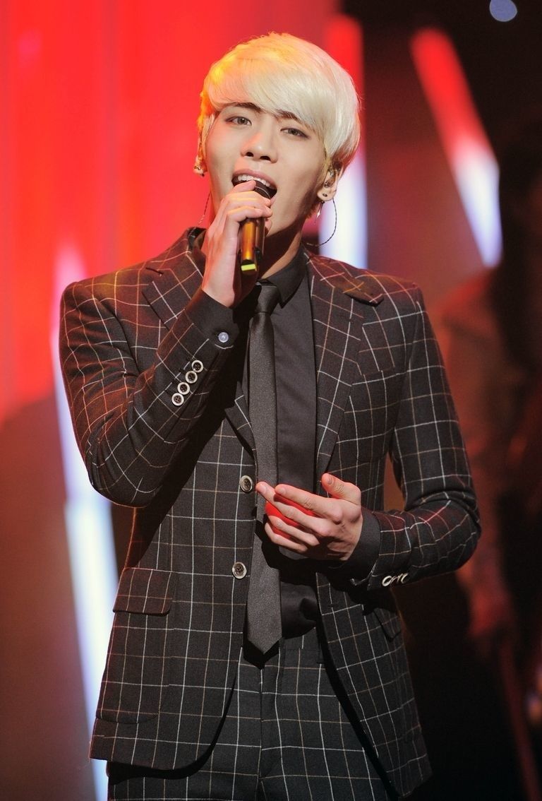 K Pop Idol Kim Jong Hyun Tragically Dead By Suicide At 27 Paper