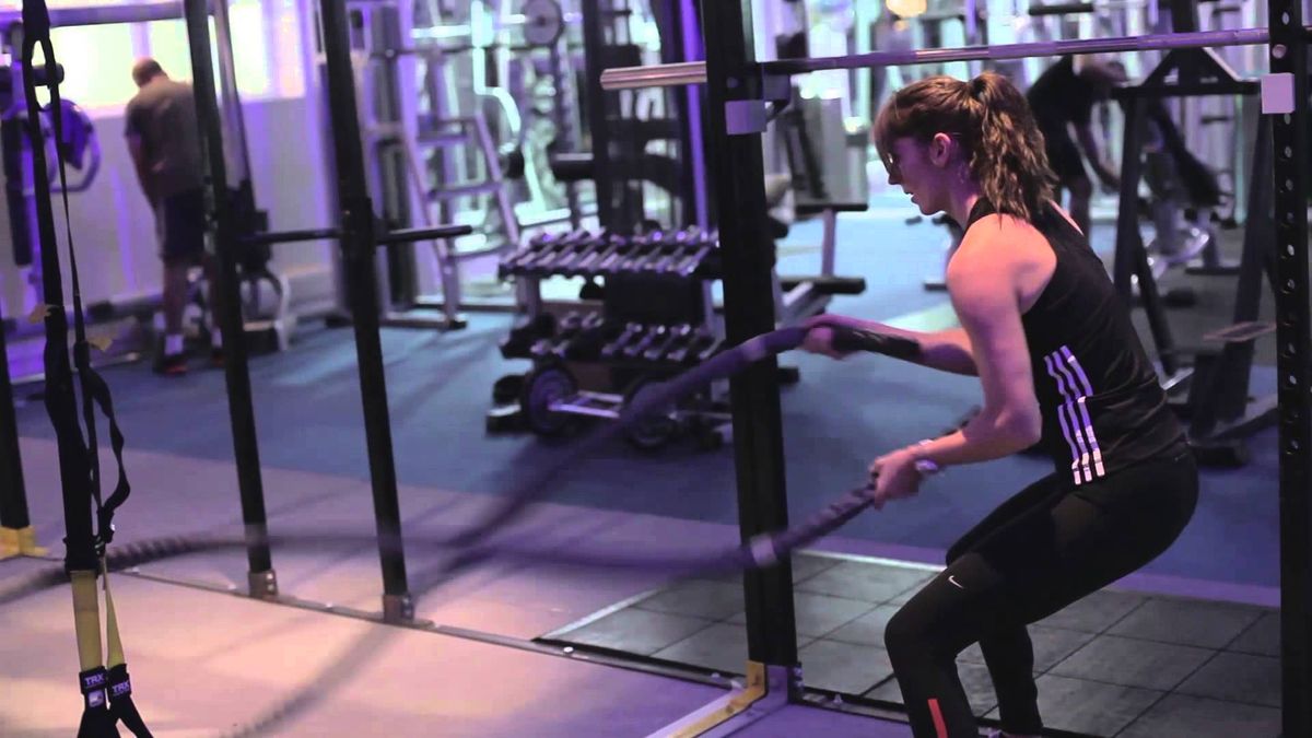Here Are 4 Simple Ways To Tackle Your Gym Insecurity