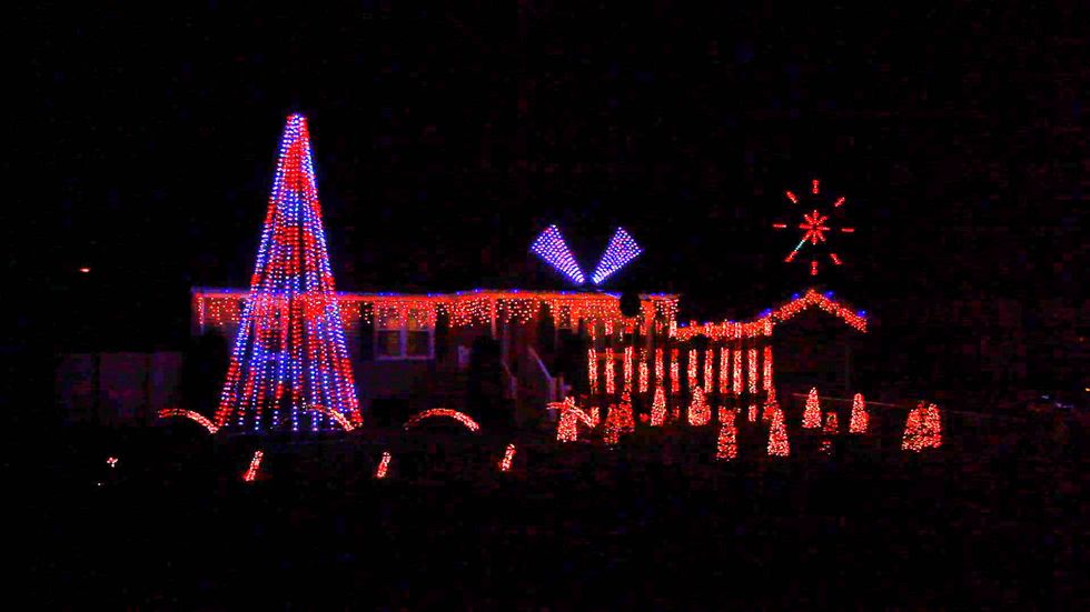 10 Christmas Light Displays In Rhode Island And Massachusetts You Have