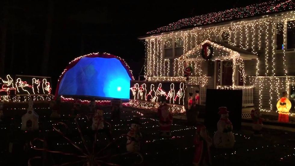 10 Christmas Light Displays In Rhode Island And Massachusetts You Have