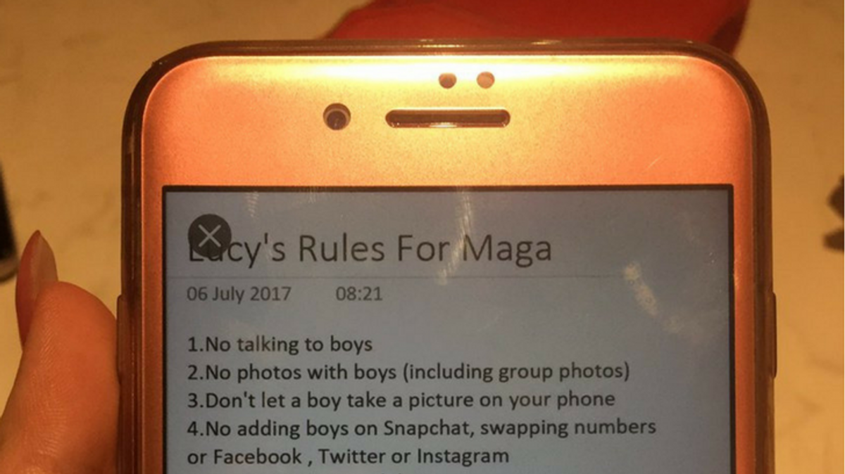 Man Sends New Girlfriend Upsetting List Of ‘Rules’ For When She Goes On Vacation