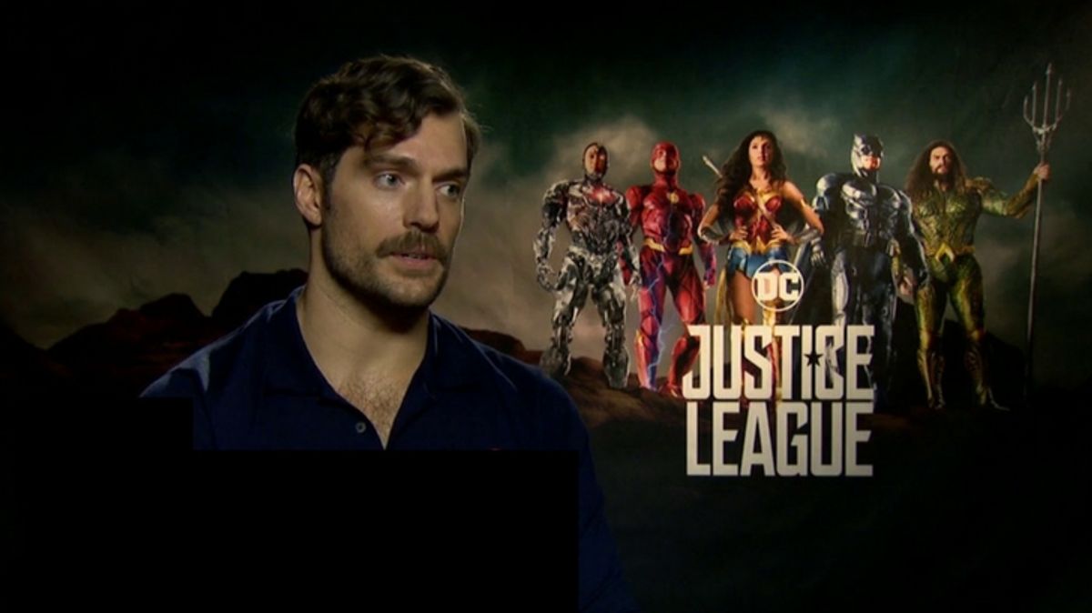 PHOTO: Henry Cavill With CGI-Removed Mustache in 'Justice League'