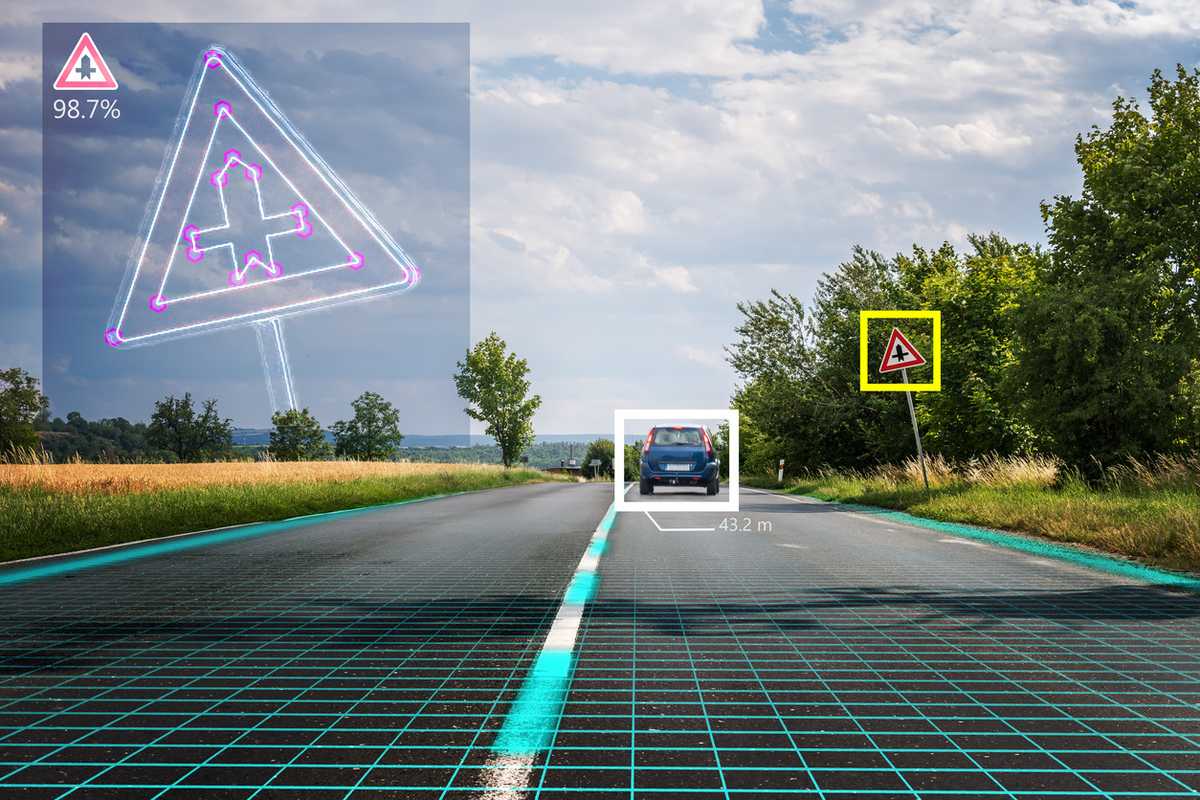 UK to put self-driving cars on 200 miles of country roads