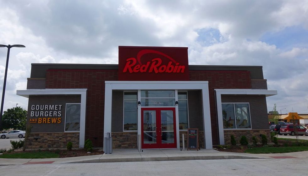 11 Places To Eat In The BloomingtonNormal Area If You're Looking To