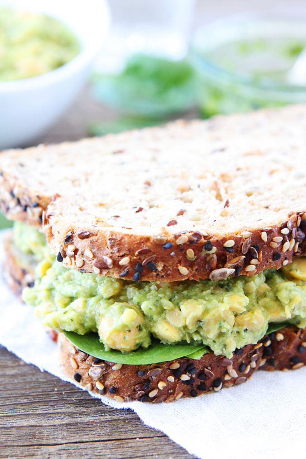 5 Simple Avocado Recipes For All You Wanna-Be-Hipsters Who'd Like To