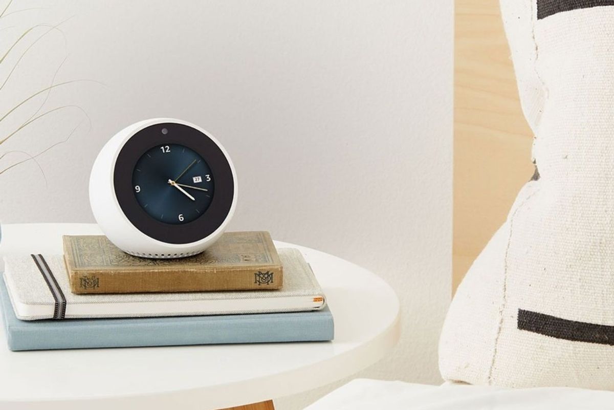 Amazon Echo Dot smart display with Alexa