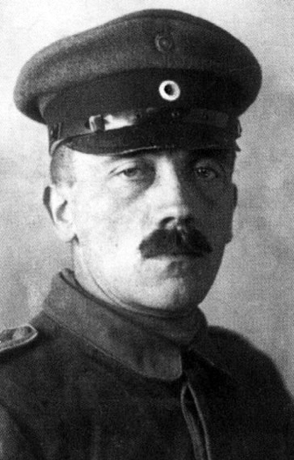 Hitler Frere De La Grand Mere De Lewandoski The 9 day jobs of brutal dictators - Americas Military Entertainment Brand