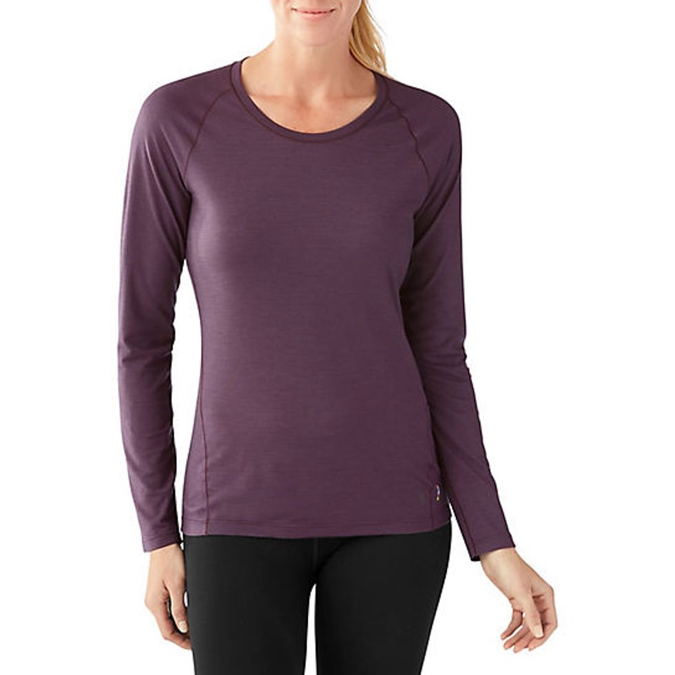 Moisture wicking clothing for women that will keep you dry - Topdust