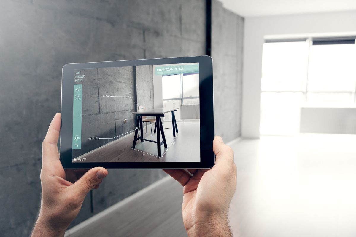 Ways AR and VR are Changing the Real Estate Sector | GRAMHIR