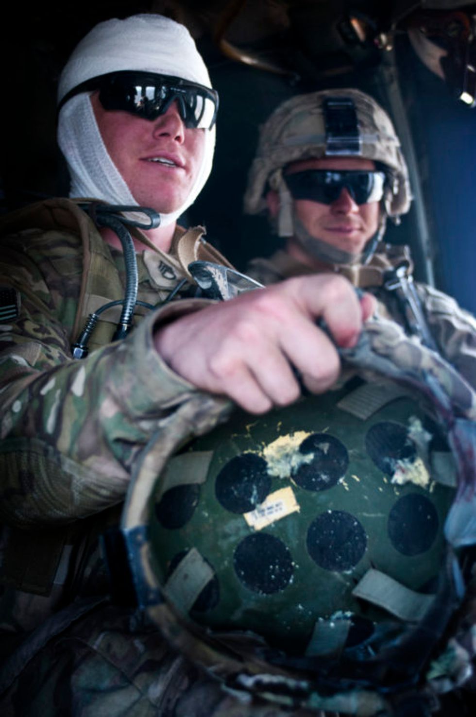 These 13 troops survived headshots thanks to their helmets Americas